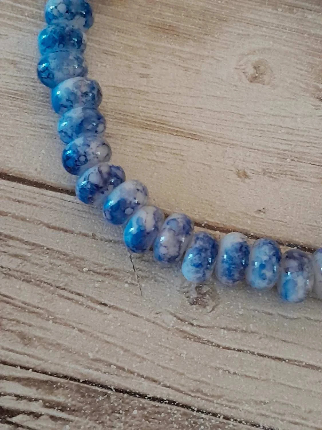 Pulseira de contas de ágata azul, pedras planas redondas – photo 2
